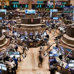 Wall Street Bergerak Datar Jelang Libur Natal Investor Pilih Sikap Hati-hati